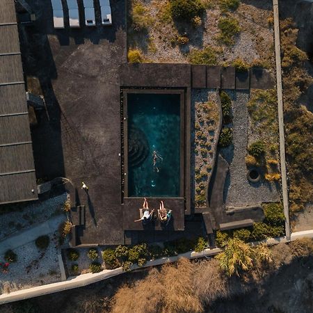 Colombos Beachfront Foinikia  Экстерьер фото